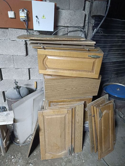 Отдам бесплатно тумбы