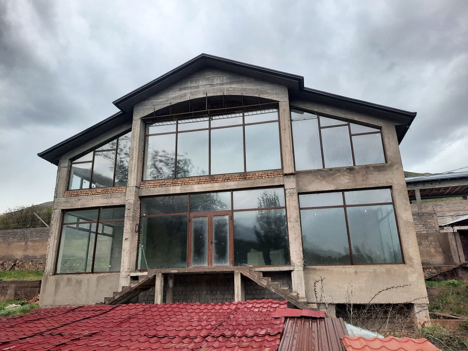 Продаётся дача в горах