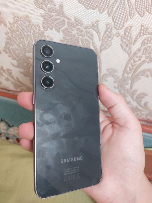 Продам Самсунг S23 FE 256gb
