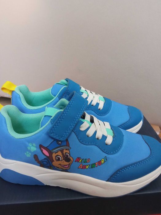 Adidași HM noi, mărimea 31