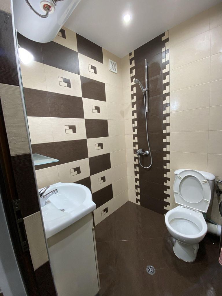 Дава се под наем Тристаен апартамент в Пловдив, Южен - 75 кв.м за 375 € - Снимка #7