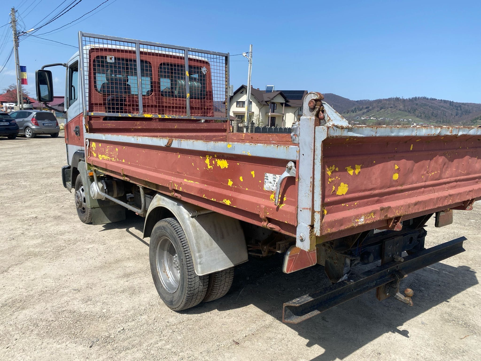 Nissan Atleon basculabil 35.13 3.5t