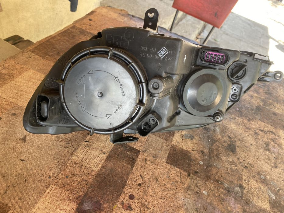 Десен фар за фолксваген голф 5 плюс