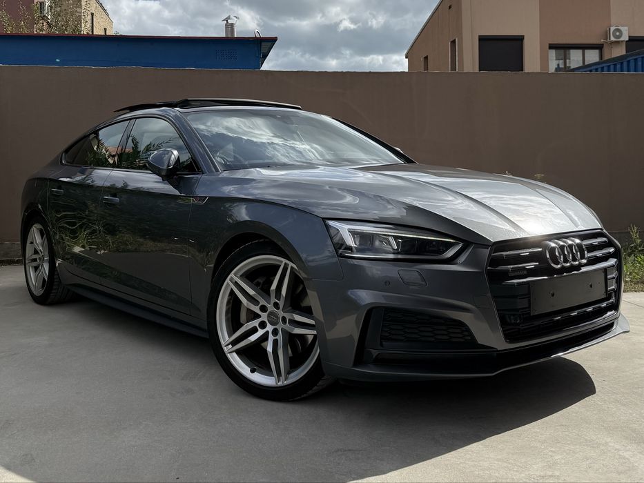 Audi A 5 2 0 TFSI quattro s-line interior / exterior.