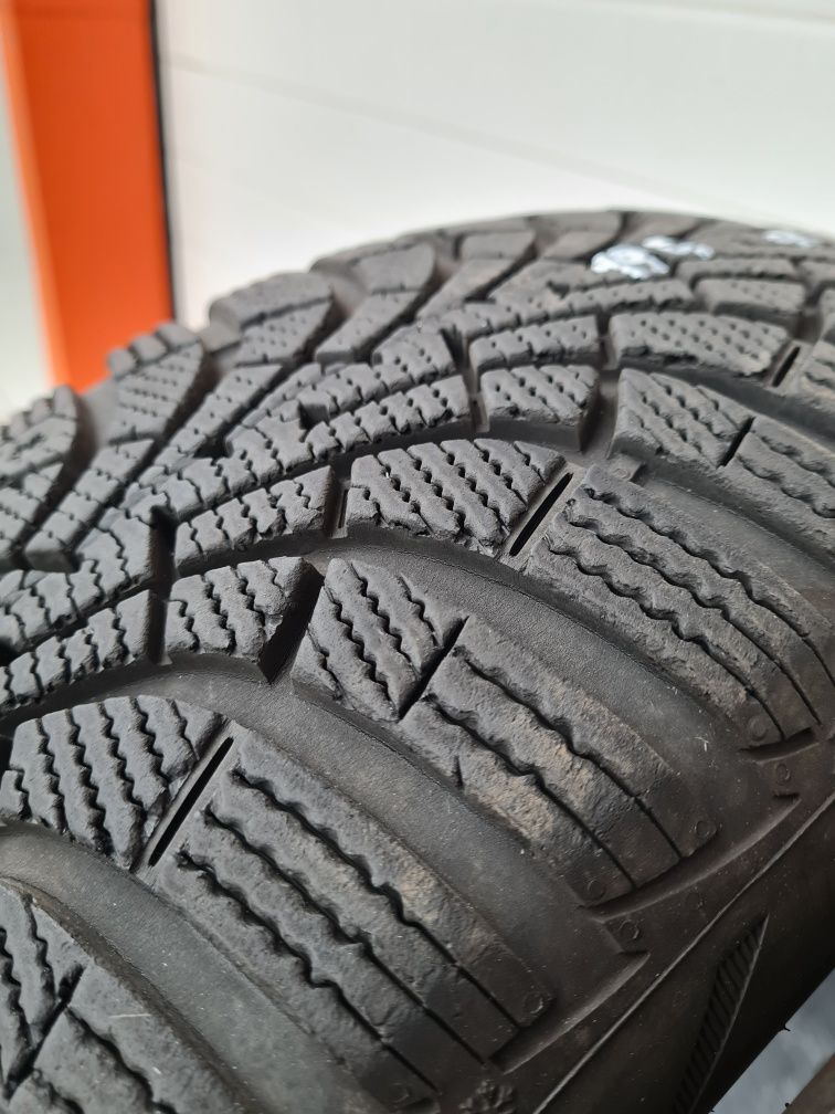 Зимни гуми 2 броя GOODYEAR UltraGrip9 195 55 R16 дот 3116