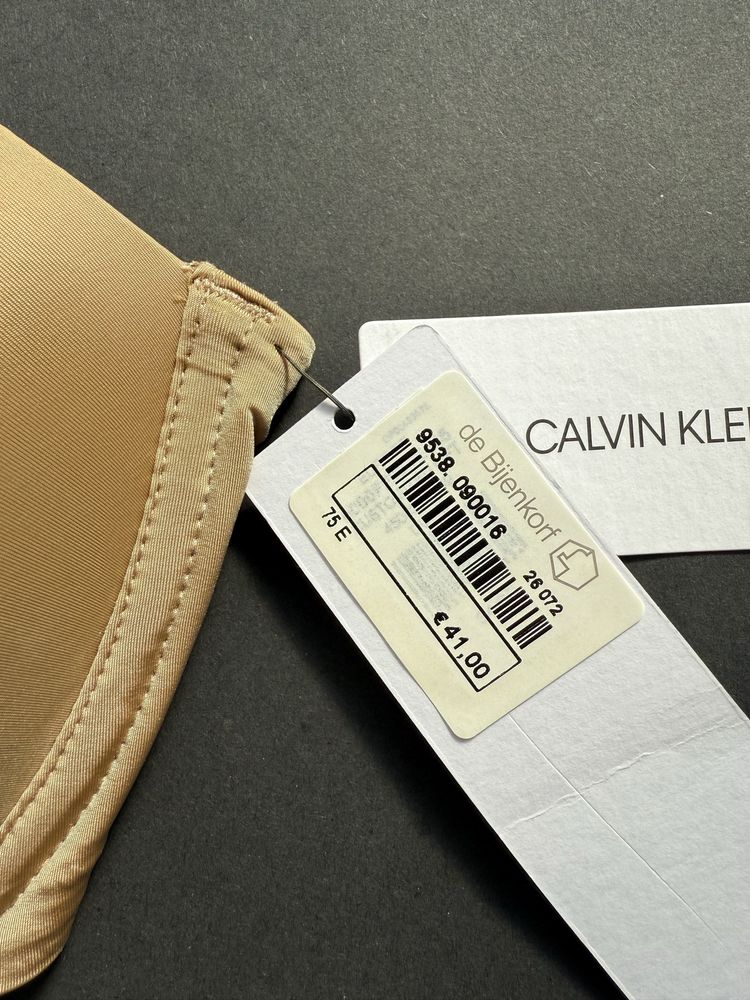 Сутиен Calvin Klein /75E/ в бежов цвят