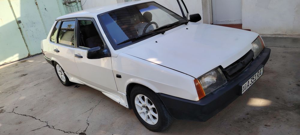 Lada 21099 faqat naxtga