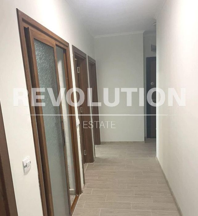 Дава се под наем Тристаен апартамент в Варна, Колхозен пазар - 70 кв.м за 500 € - Снимка #6