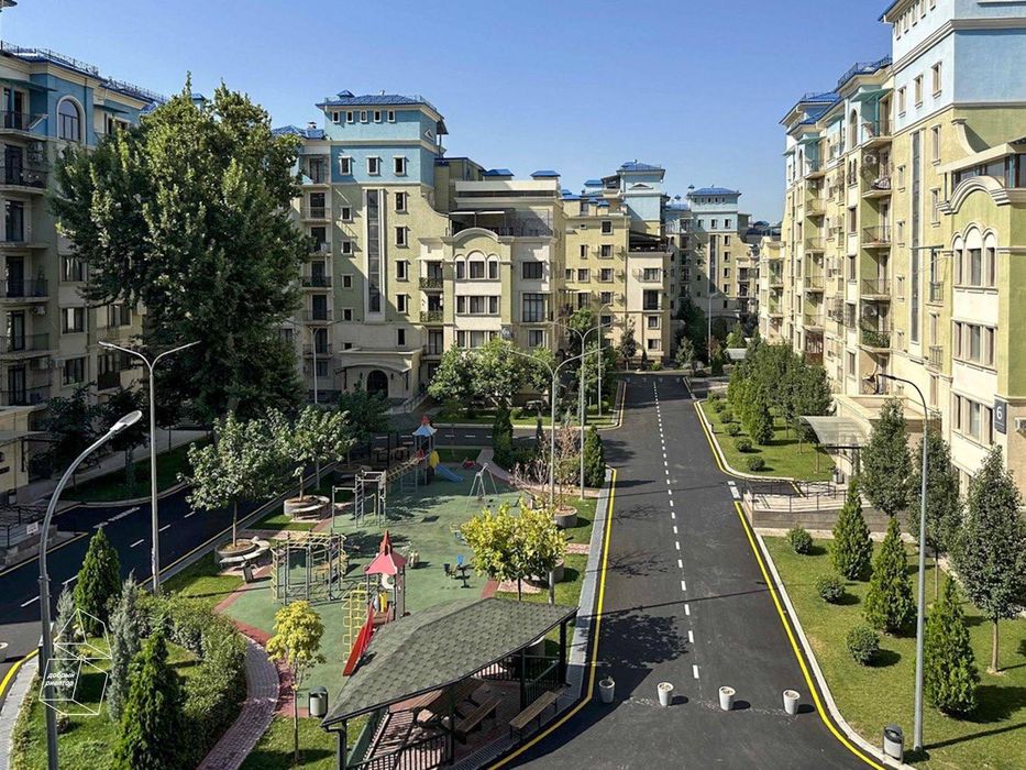 Продаётся 3х-комнатная квартира в ЖК Yangi Darhon Центр