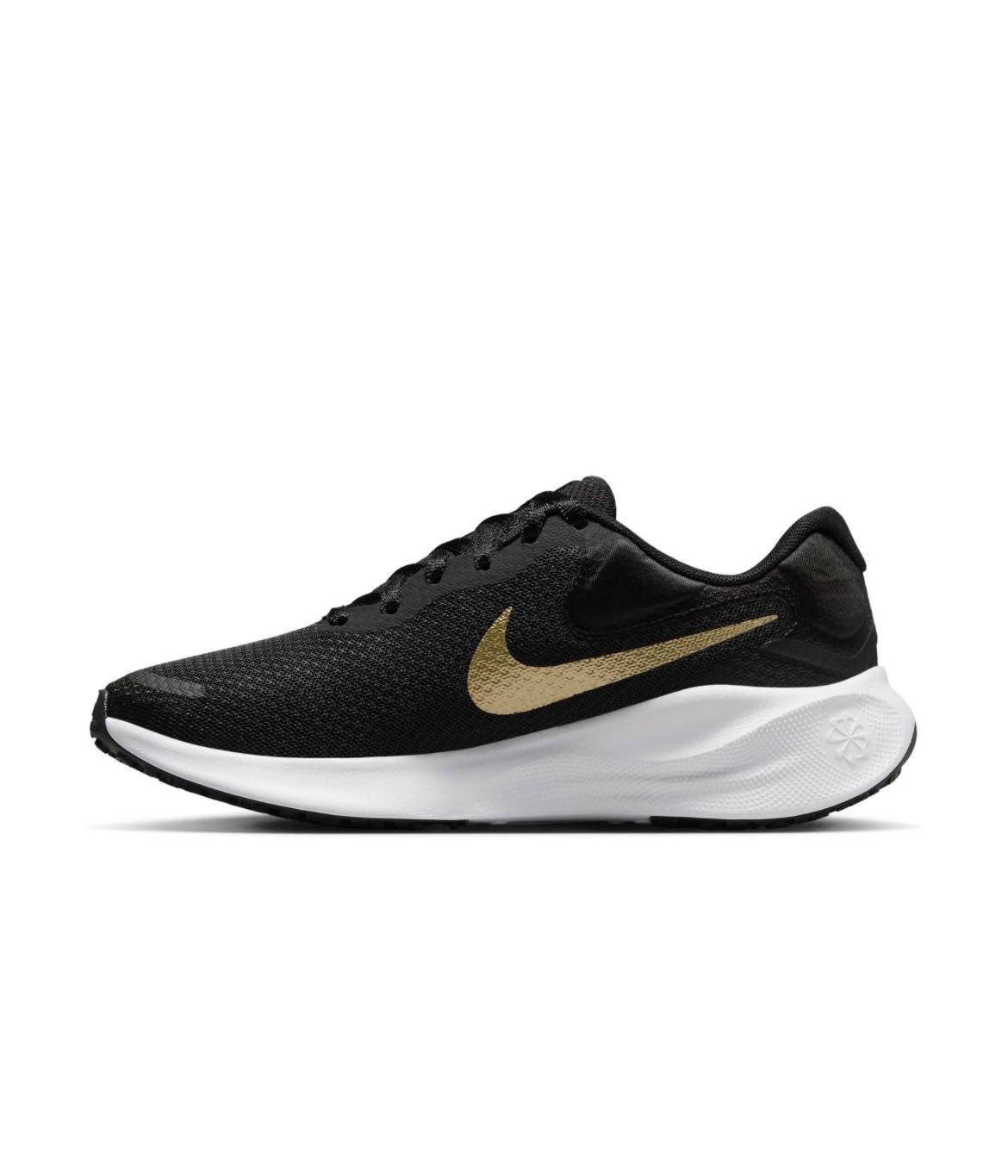 Маратонки Nike Revolution 7 нови с кутия