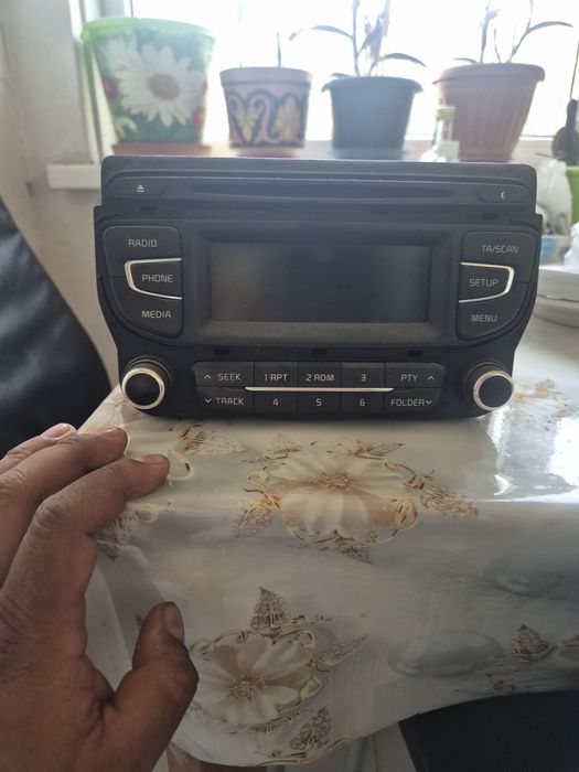 Продам магнитолу на киа сид