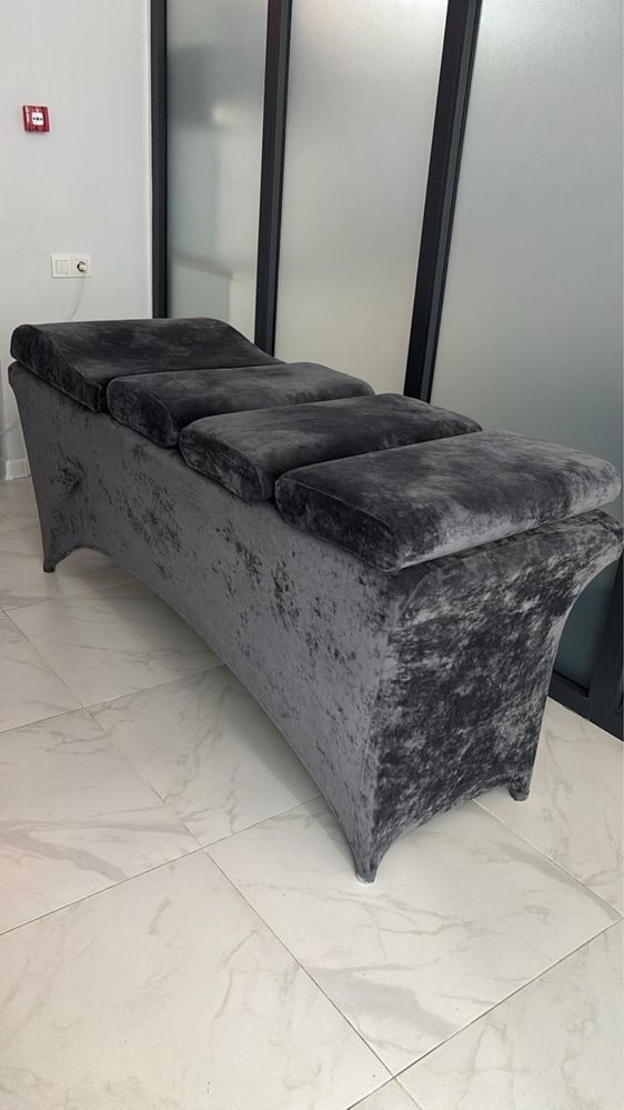 Продам кушетку с мастрасом