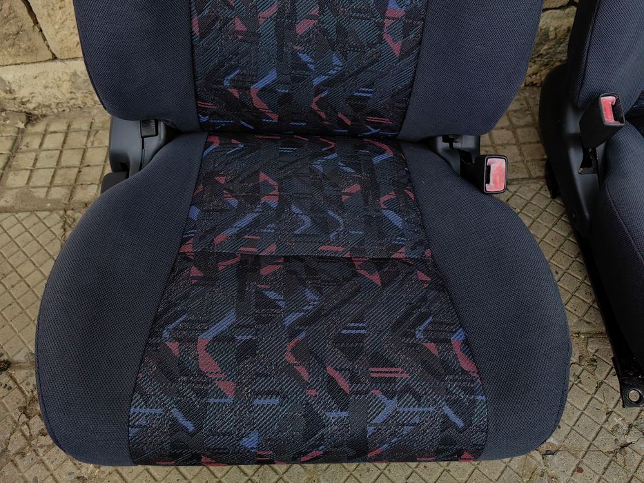 Салон от RAV 4 FACELIFT (Първа генерация). 1995 - 2000 рав 4 салон