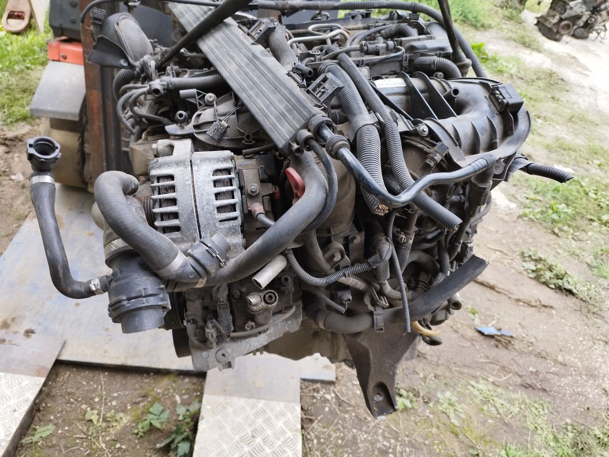 Продавам двигател за БМВ -N47D20C  2.0D 177кс