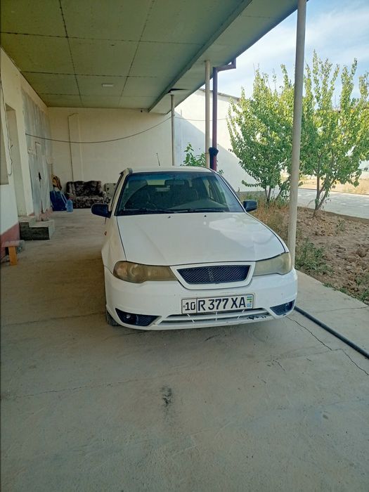 Nexia 2 yili 2010 rangi oq metanda
