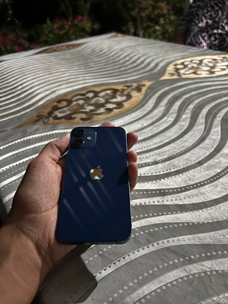 iphone 12 mini срочно продается
