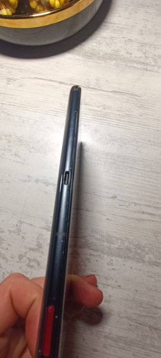 De vanzare rog phone 6 256gb si casti rog cetra