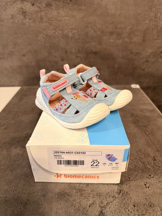 Sandale Biomecanics copii, mărimea 22 – stare excelentă