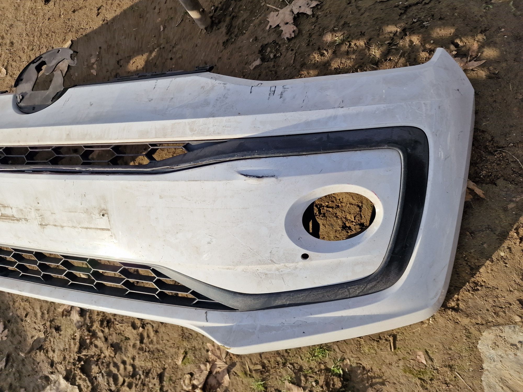 VW UP facelift 2019 предна броня