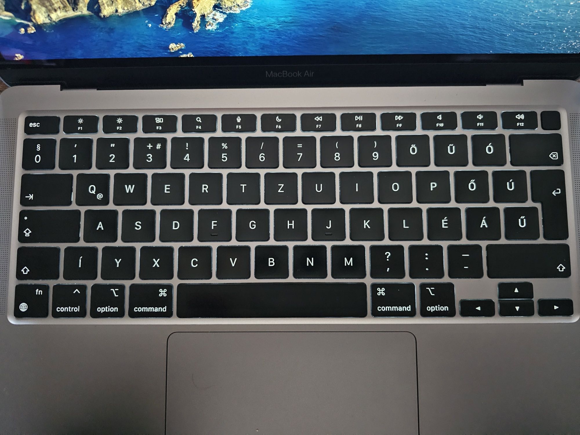 Laptop Apple MacBook Air 13-inch, True Tone, procesor Apple M1