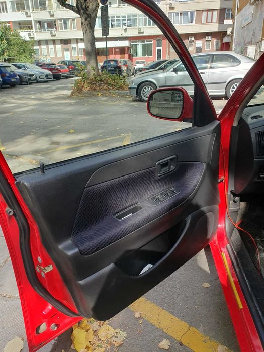 Daihatsu Sirion 2004