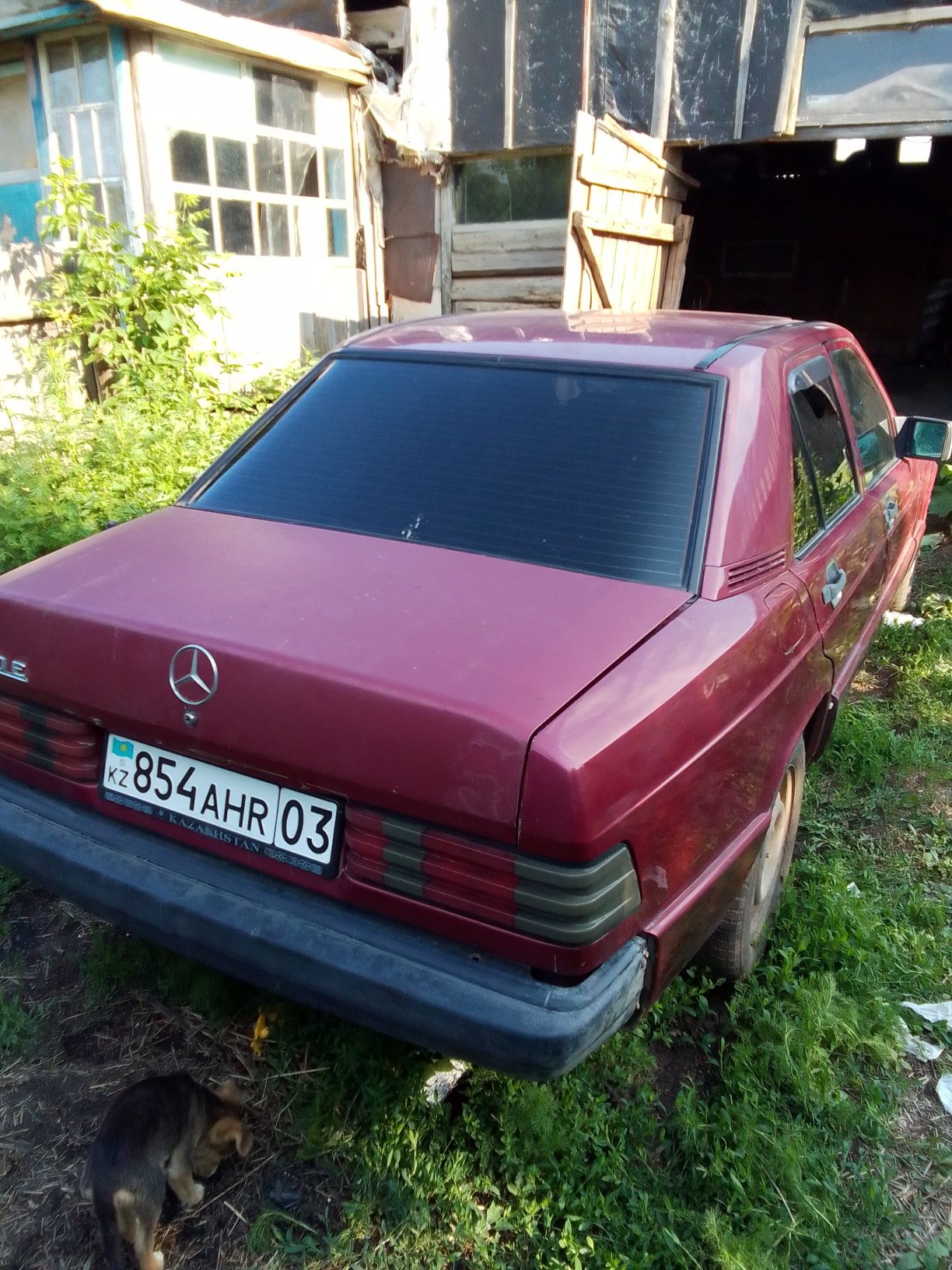 Срочно продам Мерседес 190Е