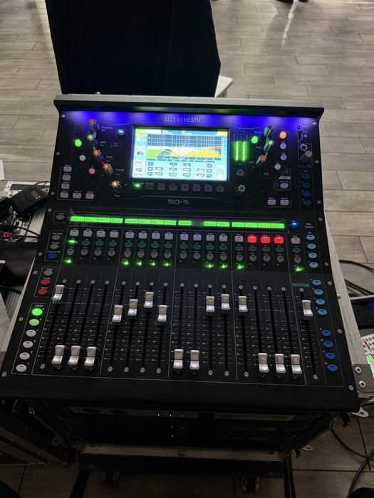 Mixer Allen&Heath SQ5 impecabil cu case