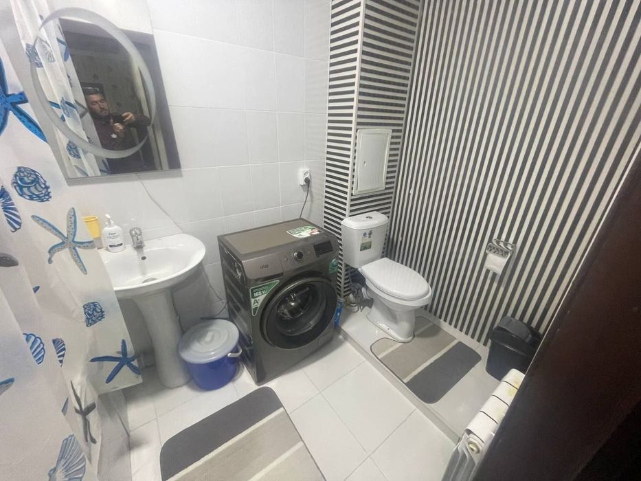 2 xonali kvartira sotiladi