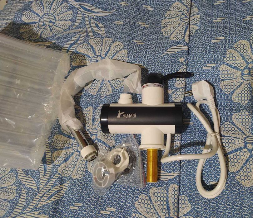 Смеситель с проточным водонагревателем. НОВЫЙ