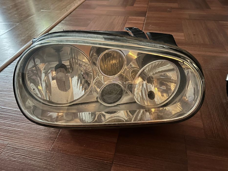 Faruri golf 4 originale hella