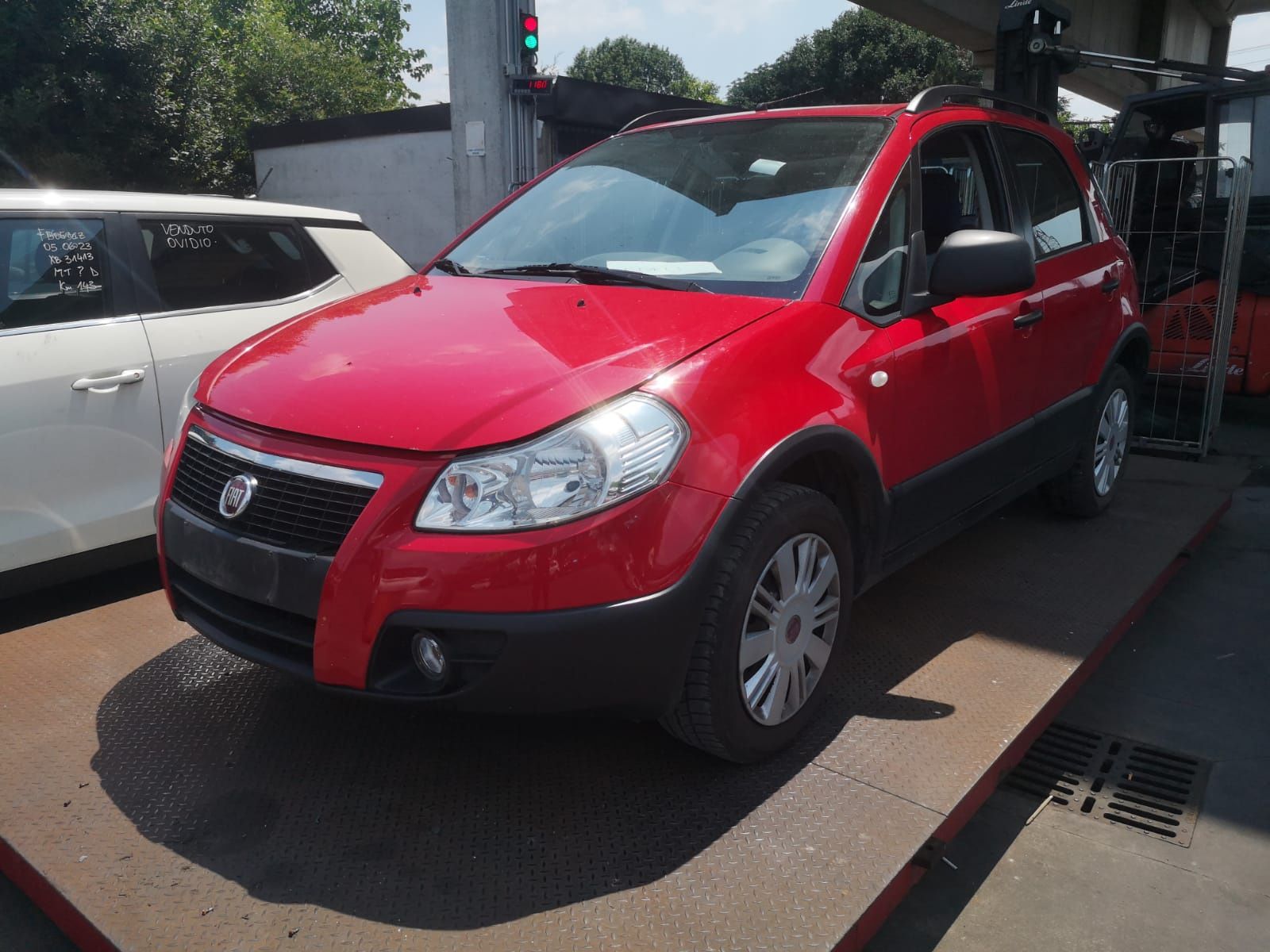 Faruri fiat sedici an 2010