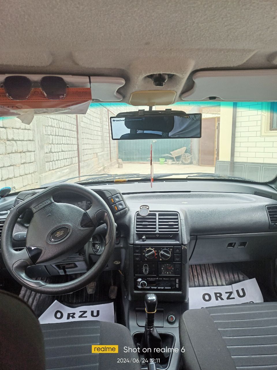 Vaz_2110 sotiladi