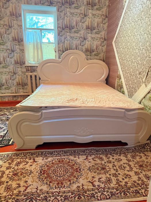 Продаётся кровать и шкаф