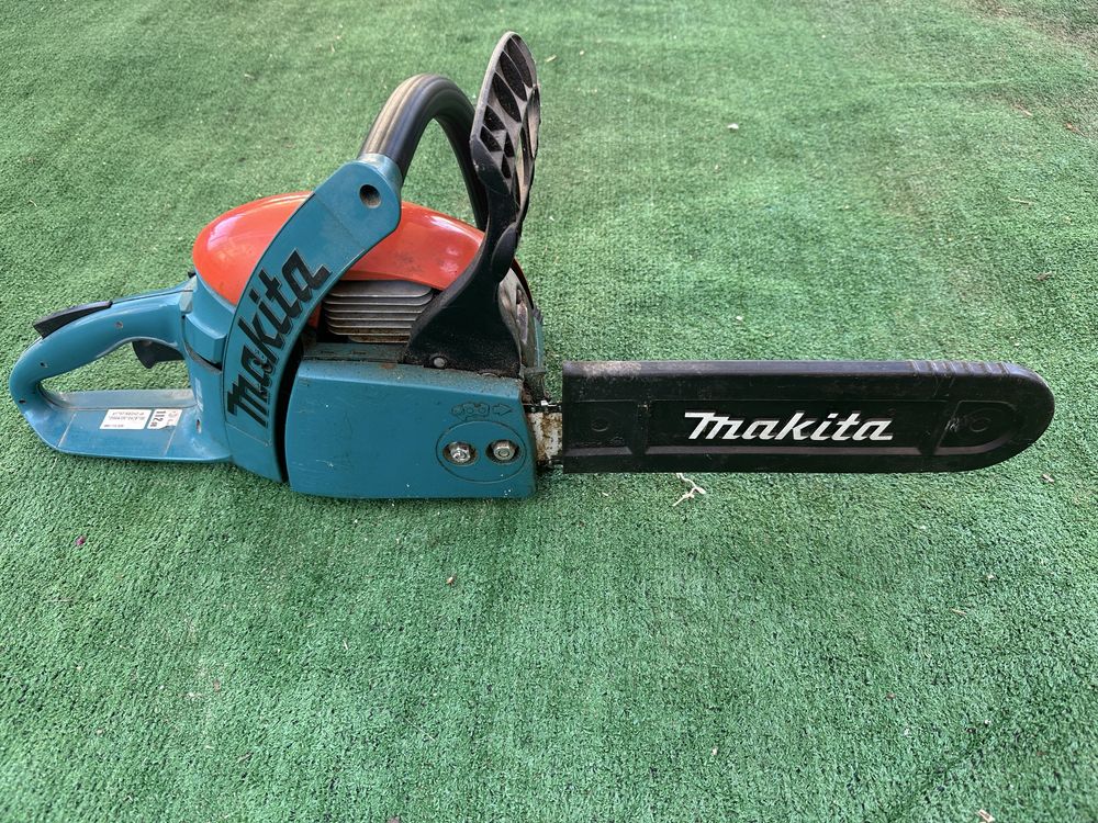 Бензинова резачка Makita