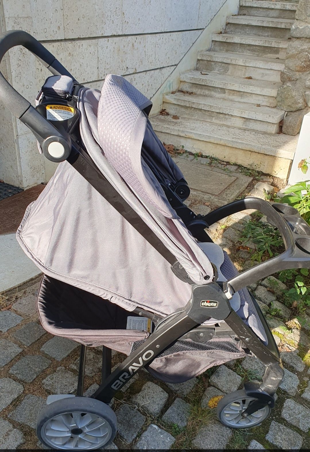 Chicco bravo trio travel system количка 3в1