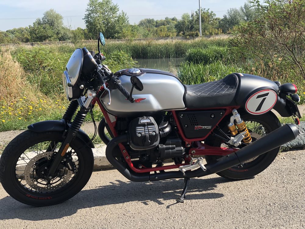 Motocicleta Moto Guzzi V7Racer