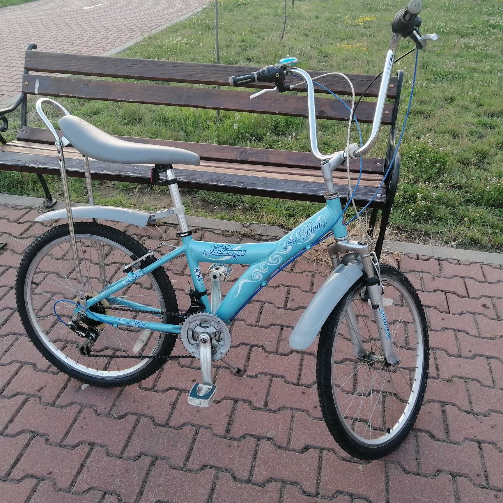 bicicleta cu roti de 24 inch