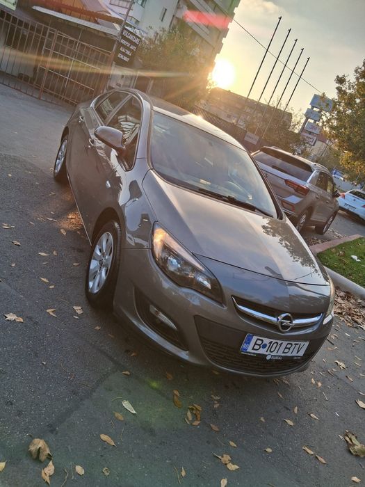 Autoturism Opel Astra J