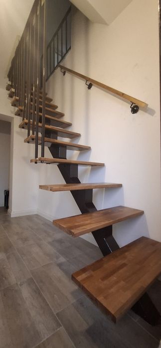 Scări metalice pentru interior și exterior