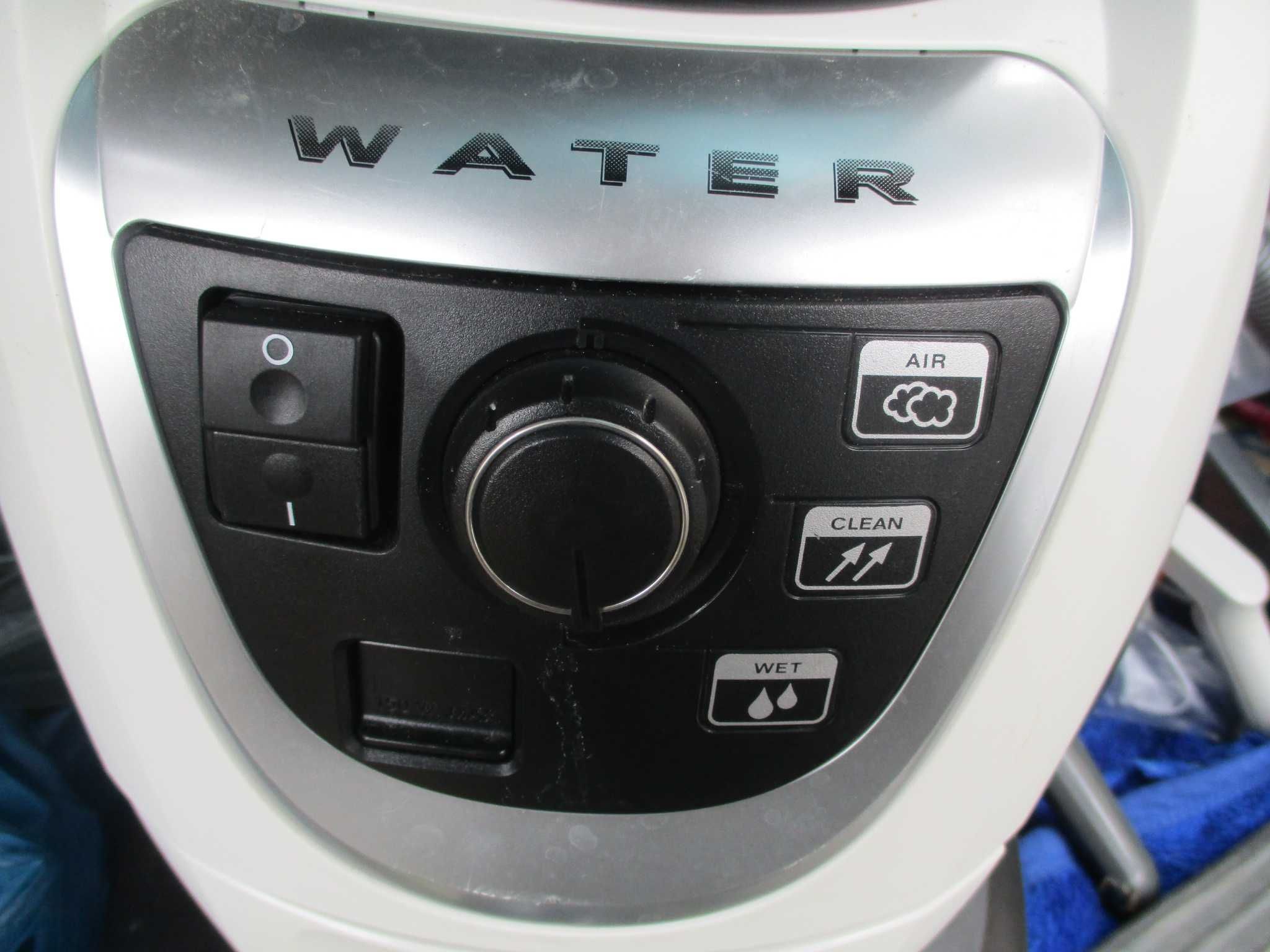 aspirator cu filtrare prin apa /pro aqua / rainbow