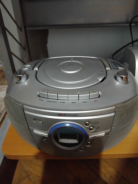 Casetofon mare cu radio