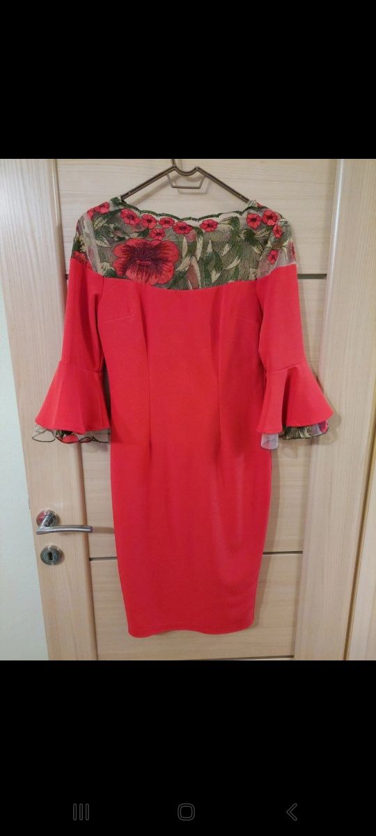 Rochie de zi rosie