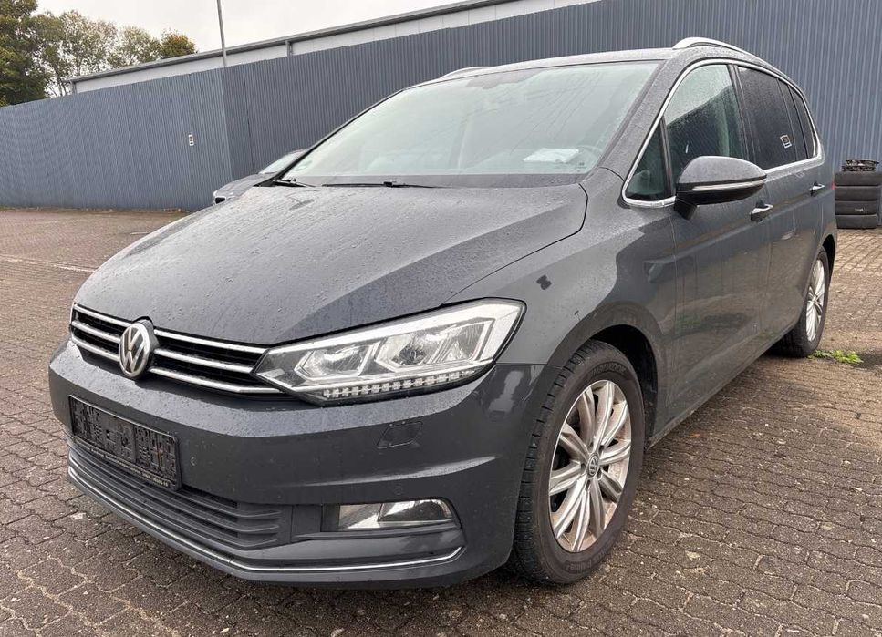 vw touran  2.0d dsg 2017 locatie Germania rate fixe far avans prin tbi