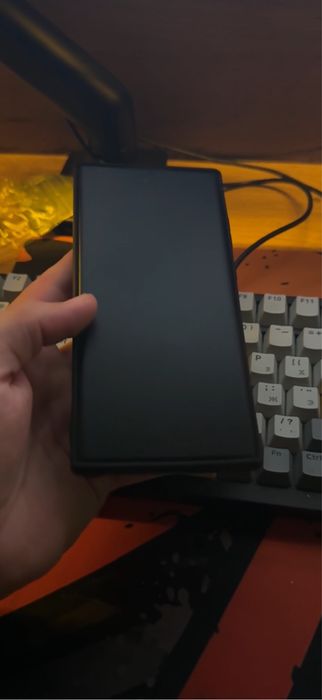 Продам самсунг s 22 ultra