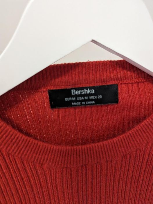 Pulover rosu Bershka