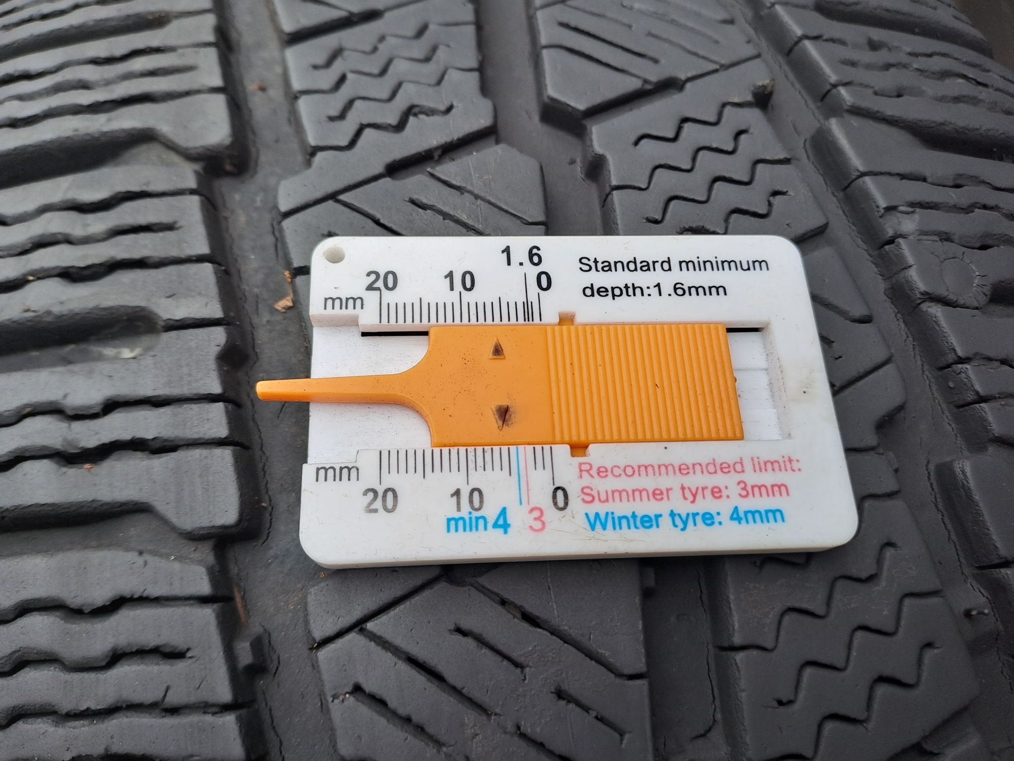 2бр. 235/65/16C Michelin