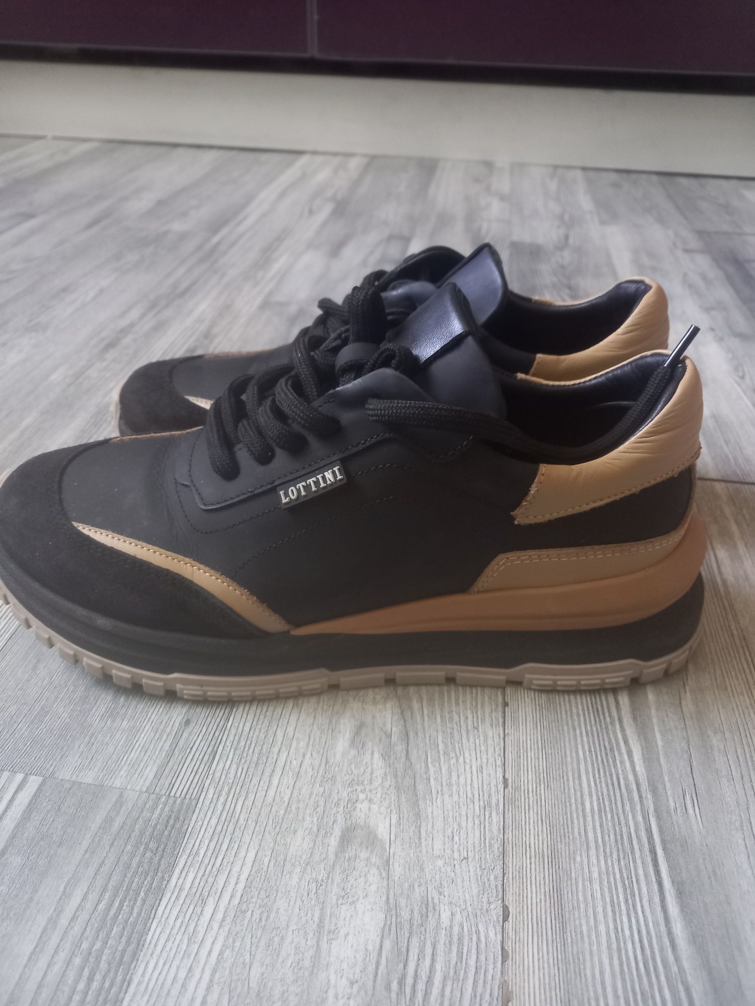 Маратонки Hummel,Toscablu,Nikee,LIU.JO,Kauoni,Lottoni, Diadora