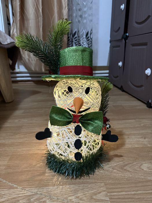 Om de zapada cu led - decor pentru sarbatori