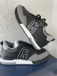 GAP New York RPS Sneakers Size 42