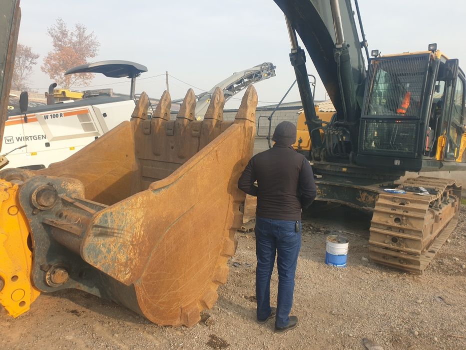 Экскаватор гусеничный